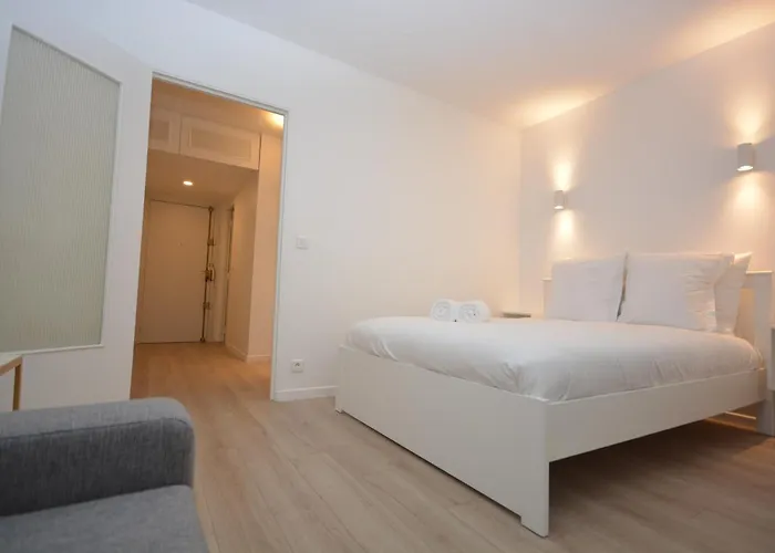Arc De Triomphe Lägenhetshotell 4*