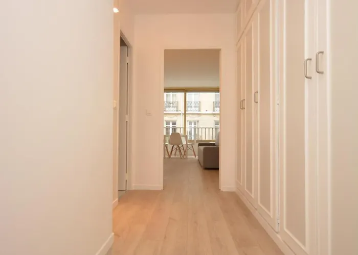 Arc De Triomphe Apart Otel 4*